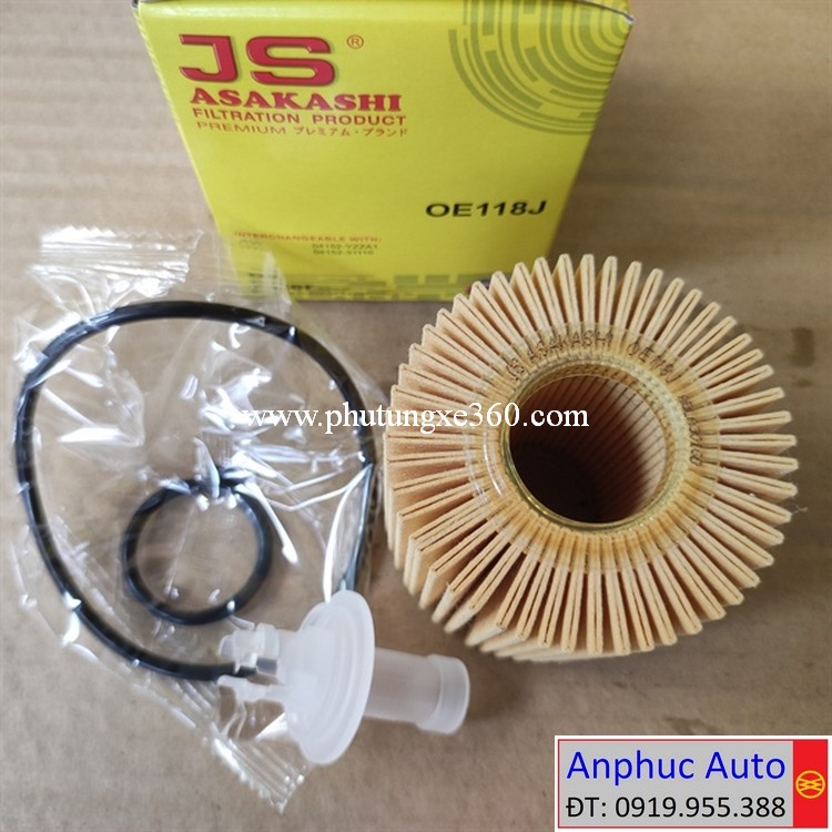 loc-nhot-Mercedes-Camry.JPG
